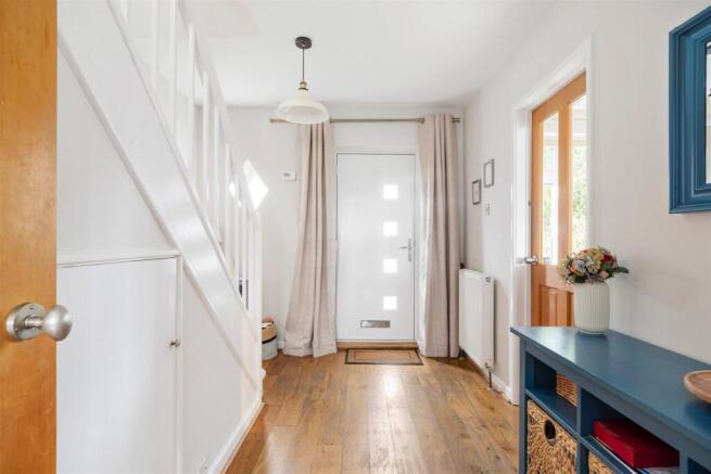 3 bed Semi-Detached for sale Image 4