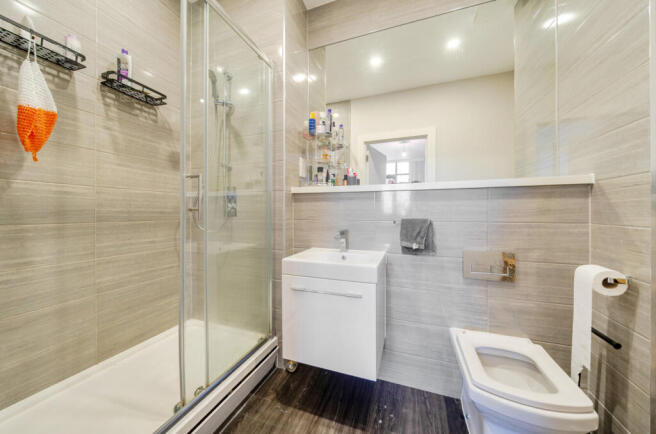 2 bed Flat for sale Image 10