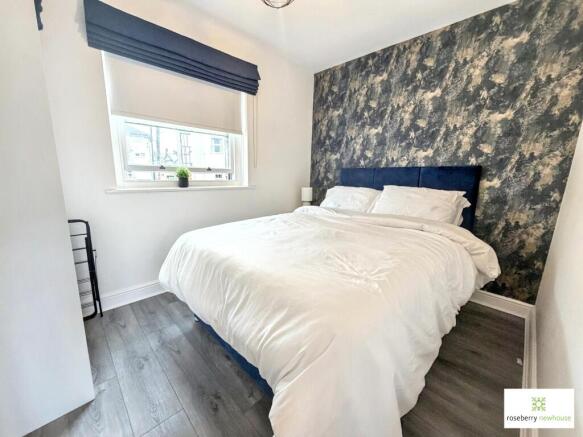 4 bed Apartment for sale Image 8