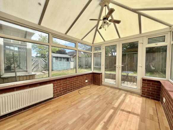 5 bed Detached for sale Image 8