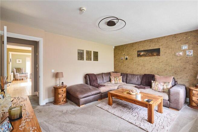 3 bed Detached for sale Image 11