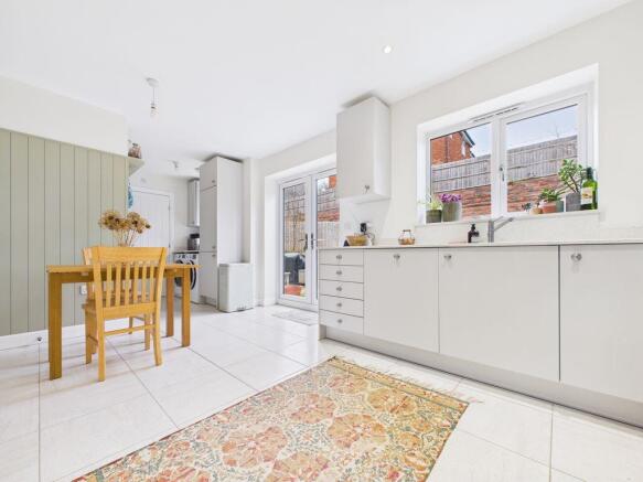 32 Beechfields Way, Newport photo 4