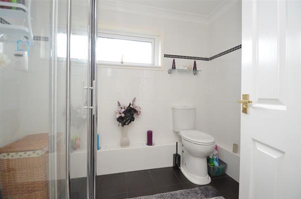 SHOWER ROOM/WC