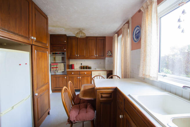 Kitchen / Breakfa...