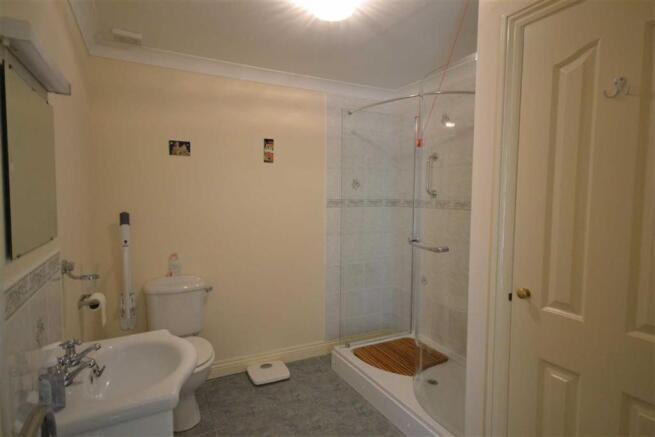 SHOWER ROOM