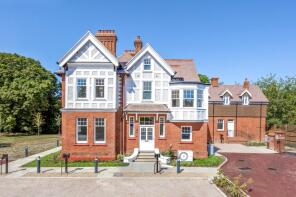 5, Red Roofs, Bath Road, Maidenhead SL6 0AR