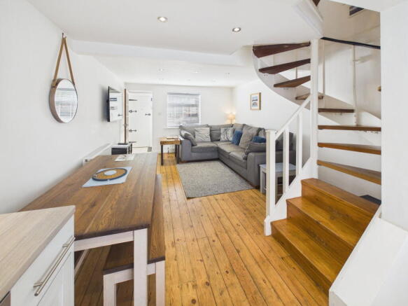 3 bed Terraced for sale Image 4