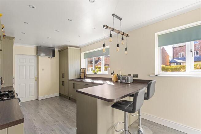 7_Beech_Tree_Court_1.jpg