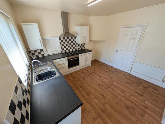 House in Bradford, Keighley - View 5