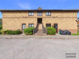 Flat 35, St Swithin's Court, Polehampton Close, Reading RG10 9RP