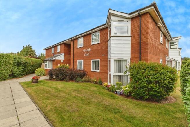 2 bed Flat for sale Image 12