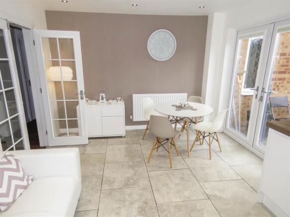 KITCHEN / DINING / FAMILY ROOM