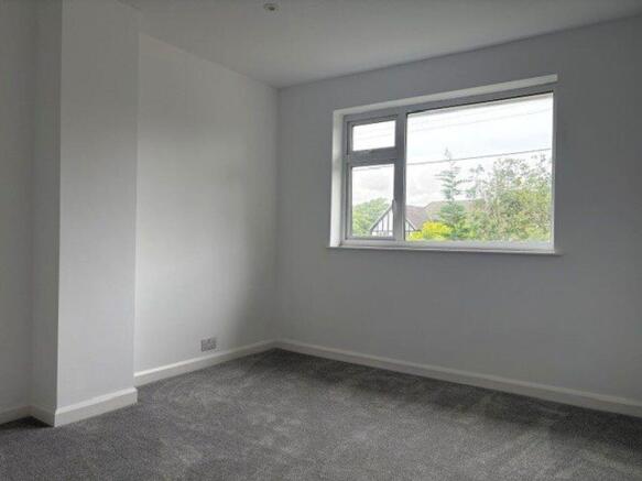 3 bed Semi-Detached to rent Image 9