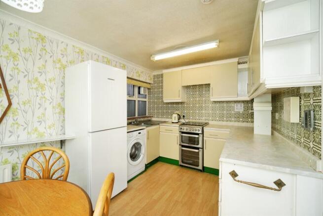 2 bed Bungalow for sale Image 4