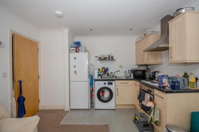 Kitchen pic 2.jpg
