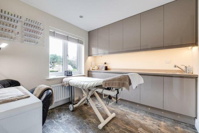 SNUG/PLAYROOM