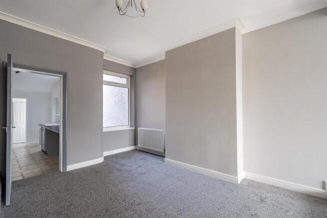 3 bed Terraced for sale Image 6
