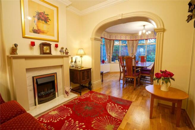4 bed Bungalow for sale Image 5