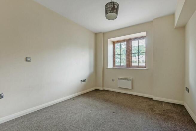 1 bed Flat for sale Image 6