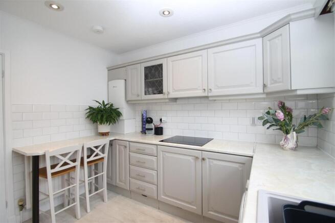 2 bed Semi-Detached Bungalow for sale Image 11