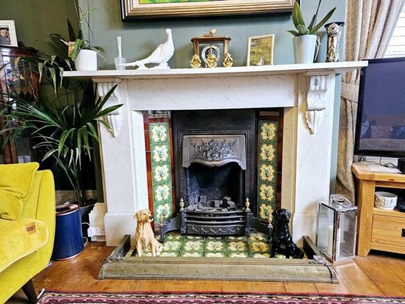 4 bed Semi-Detached for sale Image 5
