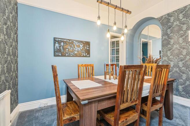 2 bed Apartment for sale Image 10