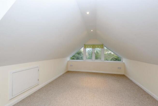 8453442-interior18-800.jpg