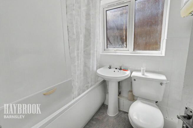 3 bed Terraced for sale Image 6