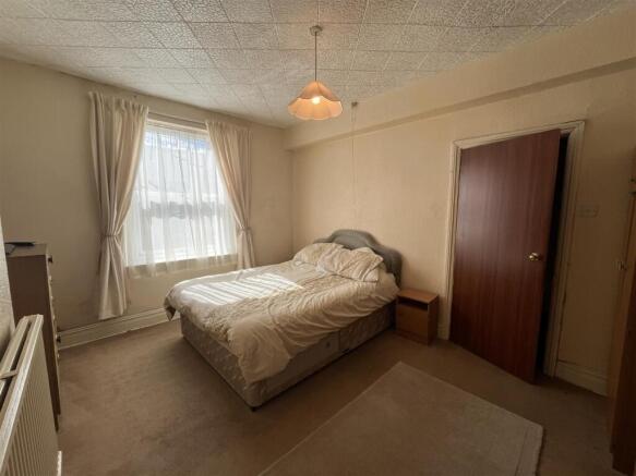3 bed Terraced for sale Image 8