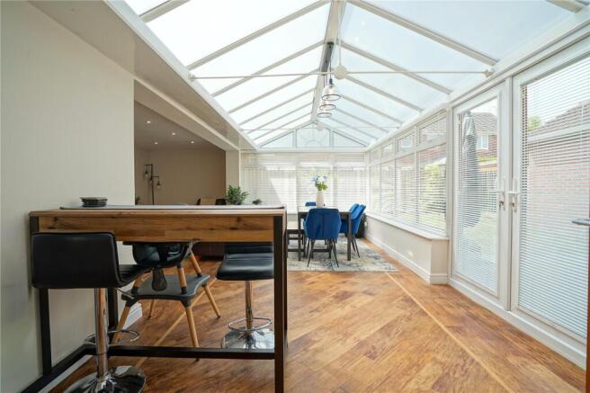 4 bed Detached for sale Image 7