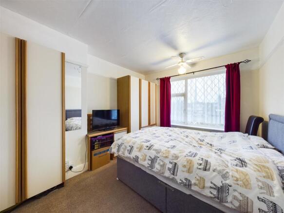 Bedroom: