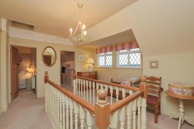 GALLERIED LANDING
