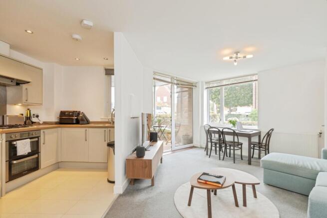 2 Bedroom Flat in TN4 8EQ