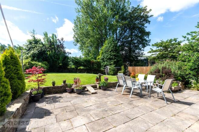 Sunny Patio & Garden