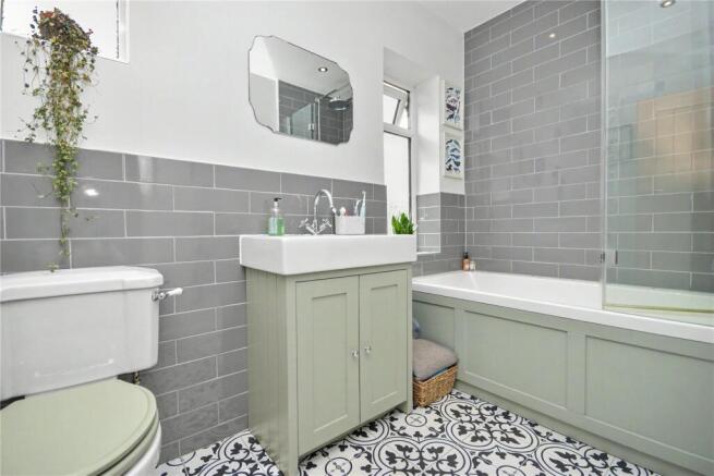 4 bed Semi-Detached for sale Image 6