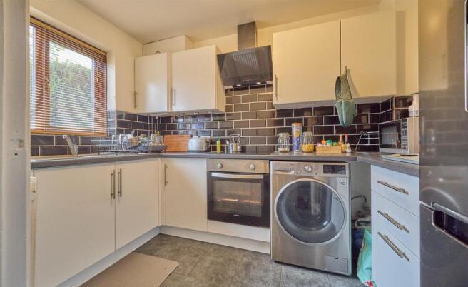 Kitchen to front