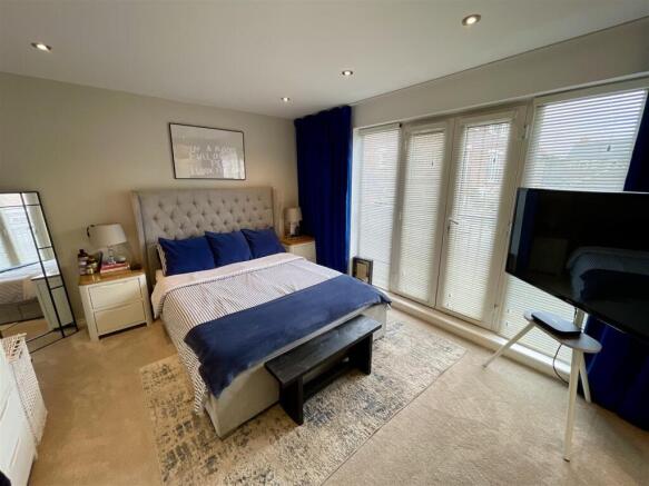 Lounge / Bedroom One