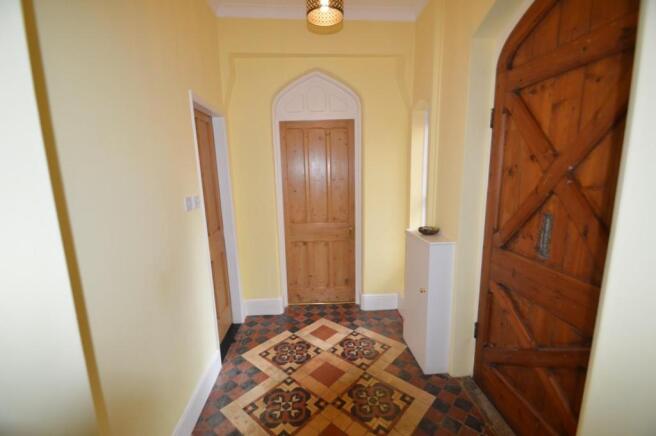 5 - Entrance Hall.JPG