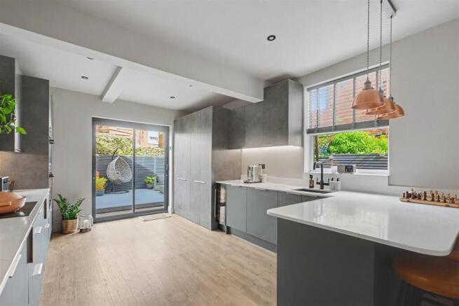 Kitchen_3.jpeg
