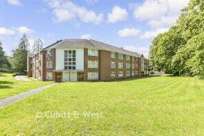 Flat 7, Harlow Court, Wray Common Road, Reigate RH2 0RJ