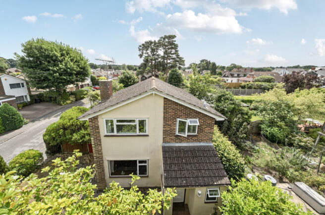 1310857-3-68554d5...