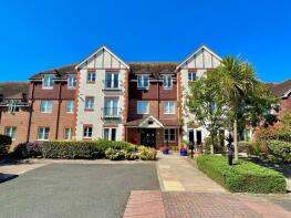Flat 16, 68 Pegasus Court, The Street, Littlehampton BN16 3NS