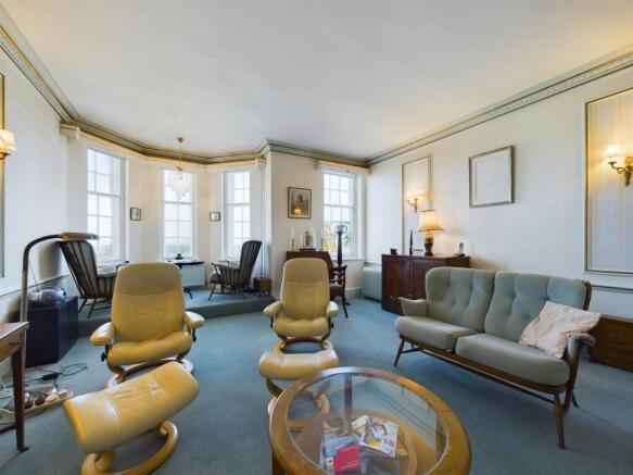 2 bed Apartment for sale Image 8