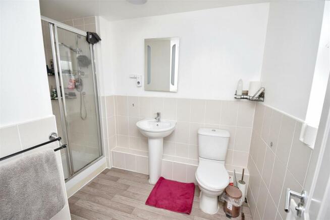 En-Suite 2