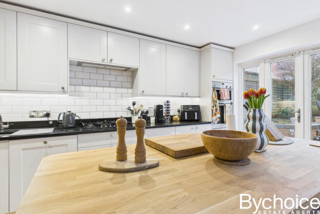 CAM05454G0-PR0111-STILL015