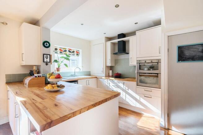 4 bed Terraced for sale Image 5