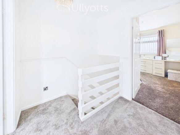 4 bed Detached for sale Image 12