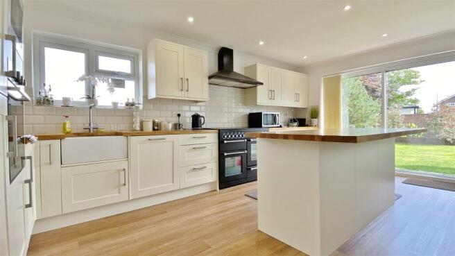 Kitchen/Lounge