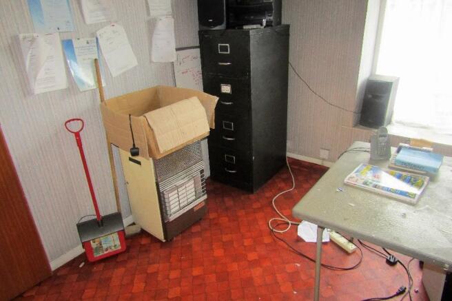 ROOM 2