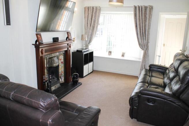 Lounge/Dining Room